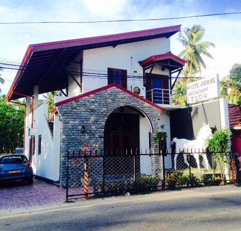 White Horse Guest House & Restaurant